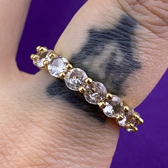 💛 Elegant Gold Plated Round CZ Eternity Ring - Picture 2 of 5